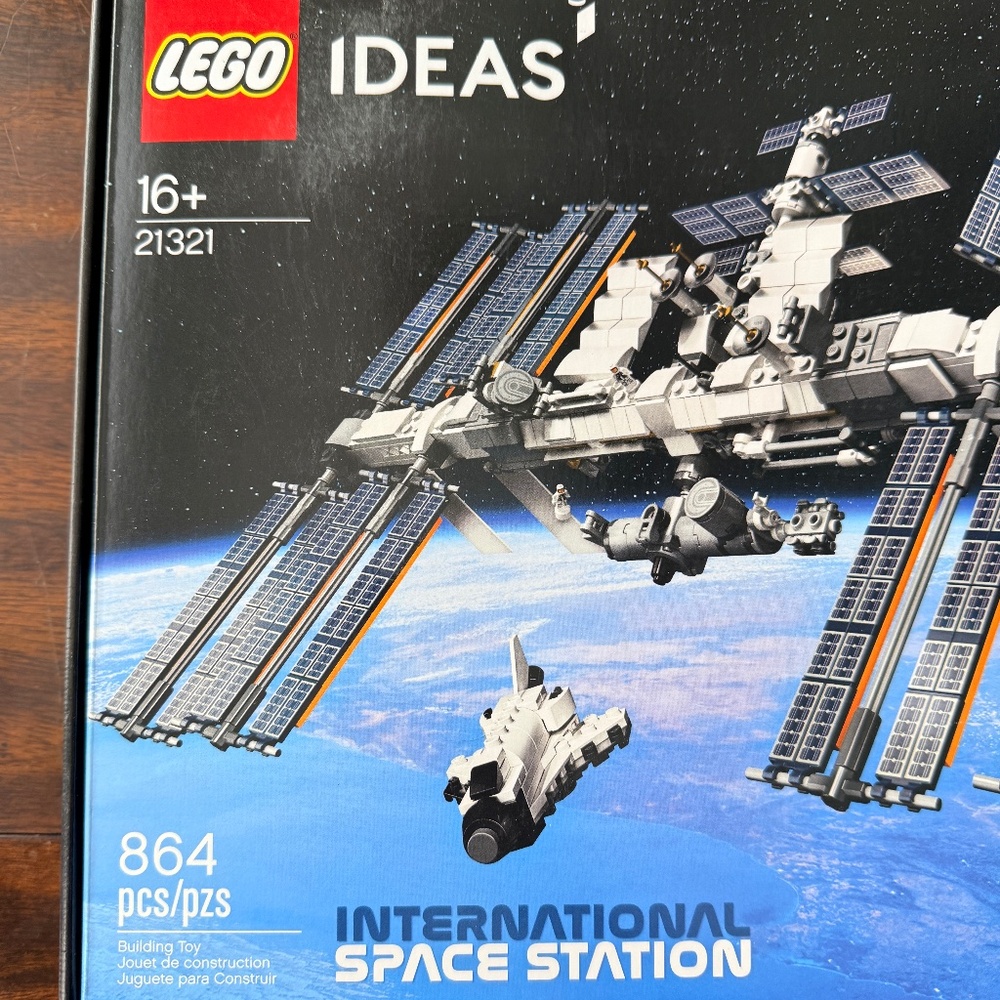 LEGO Ideas: International Space Station (21321) - Picture 5 of 5
